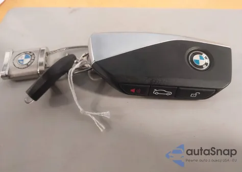 2025 BMW Ix xDrive50 из США, поврежденный, VIN WB523CF02SCU47905